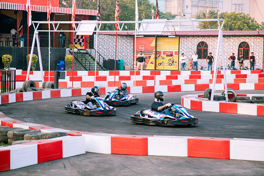 Essential Tips for Go-Karting Enthusiasts in Delhi.
                                    